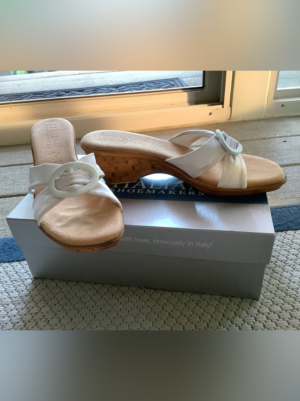 Italian Shoemakers White Wedge Sandals with Decorative Ring